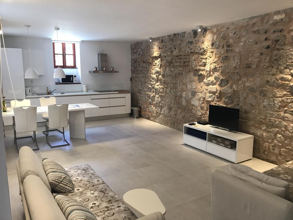 Apartments Andrea Сплит Екстериор снимка